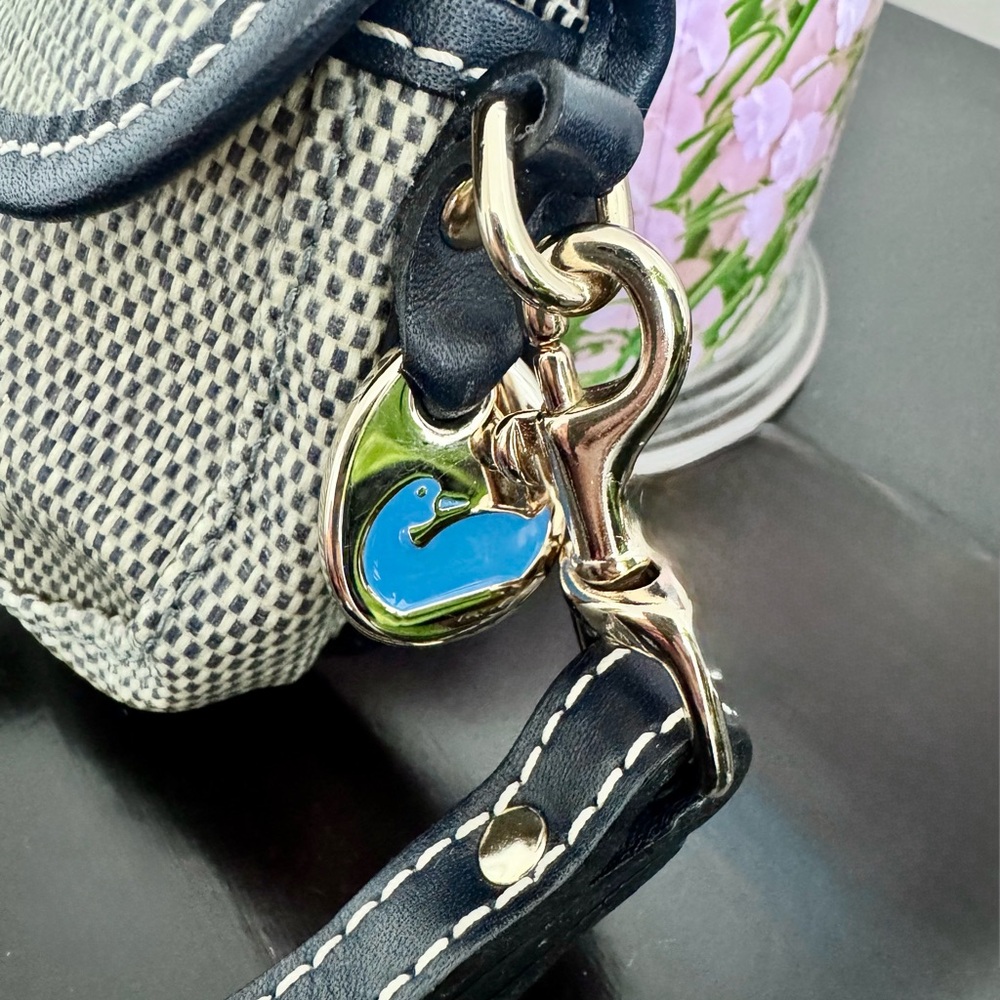 Dooney & Bourke Vintage Y2K Oncour Woven Canvas Mini Wristlet w/ Hang Tag EUC - Picture 12 of 12